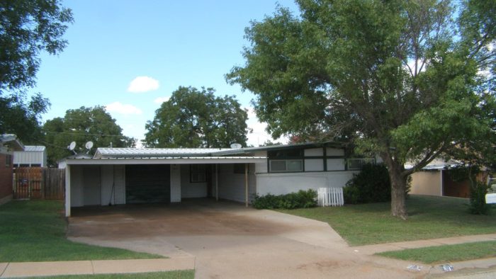 803 E Oklahoma 803 E Oklahoma